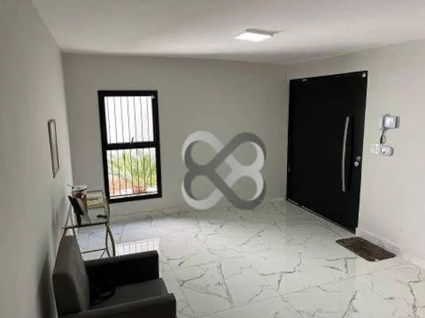 Casa com 4 quartos à venda, 500m2 em Jardim Lolata, Londrina - PR - imagem 7 Foto 7 de Casa com 4 quartos à venda, 500m2 em Jardim Lolata, Londrina - PR