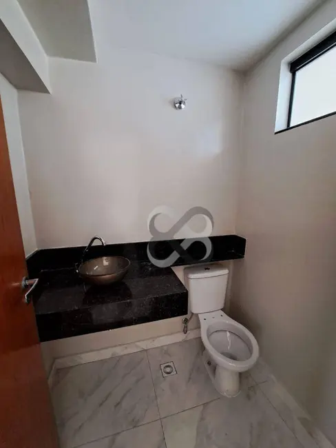 Sobrado com 3 quartos à venda e para alugar, 132m2 em Sabará I, Londrina - PR - imagem 5 Foto 5 de Sobrado com 3 quartos à venda e para alugar, 132m2 em Sabará I, Londrina - PR
