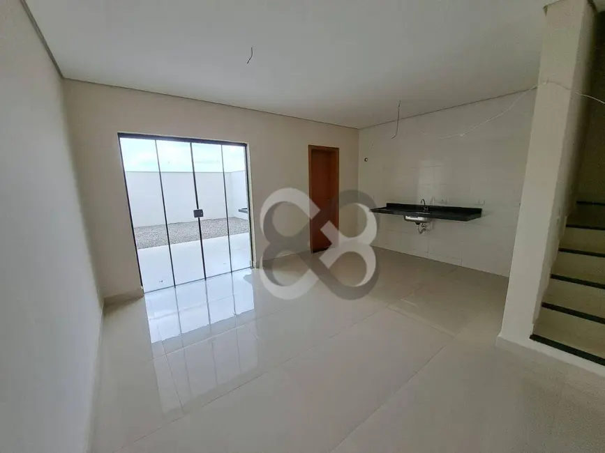 Sobrado com 3 quartos à venda e para alugar, 132m2 em Sabará I, Londrina - PR - imagem 7 Foto 7 de Sobrado com 3 quartos à venda e para alugar, 132m2 em Sabará I, Londrina - PR