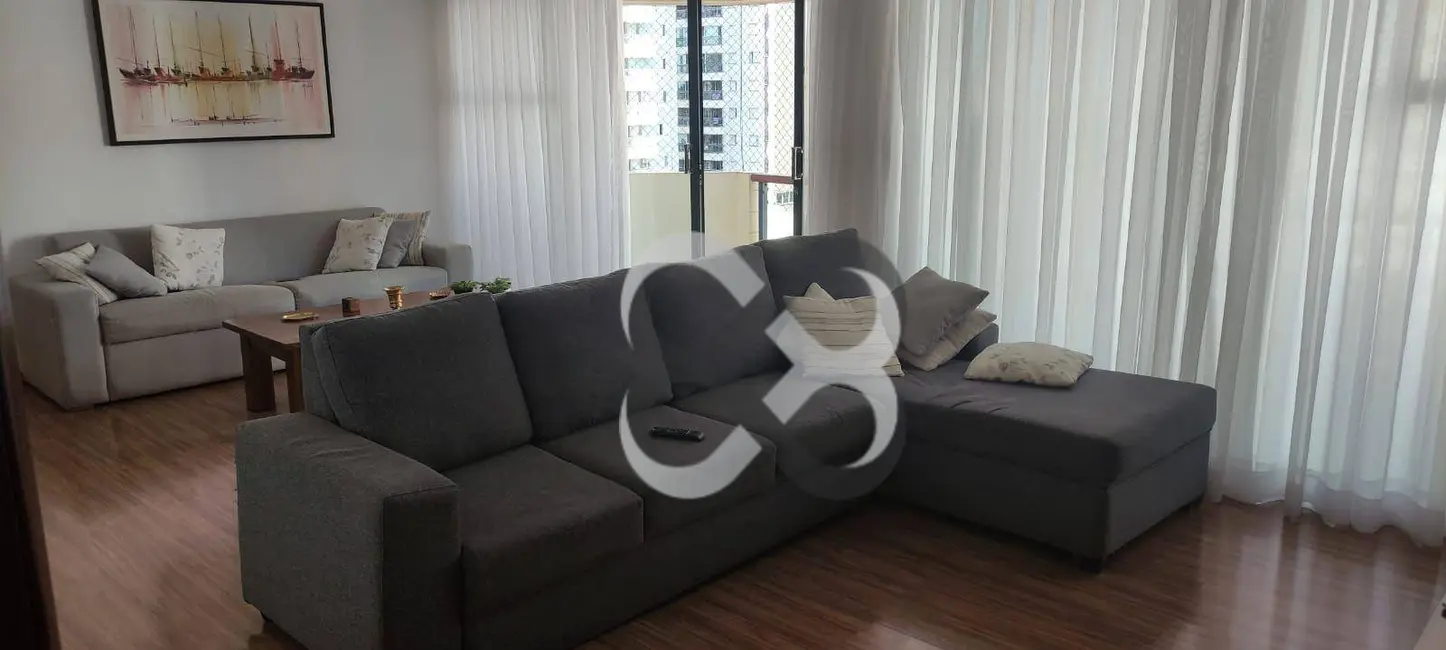 Apartamento com 3 quartos à venda, 174m2 em Centro, Londrina - PR - imagem 5 Foto 5 de Apartamento com 3 quartos à venda, 174m2 em Centro, Londrina - PR