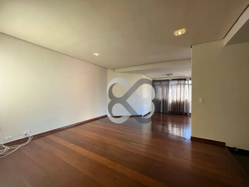 Apartamento com 4 quartos à venda, 637m2 em Centro, Londrina - PR - imagem 6 Foto 6 de Apartamento com 4 quartos à venda, 637m2 em Centro, Londrina - PR