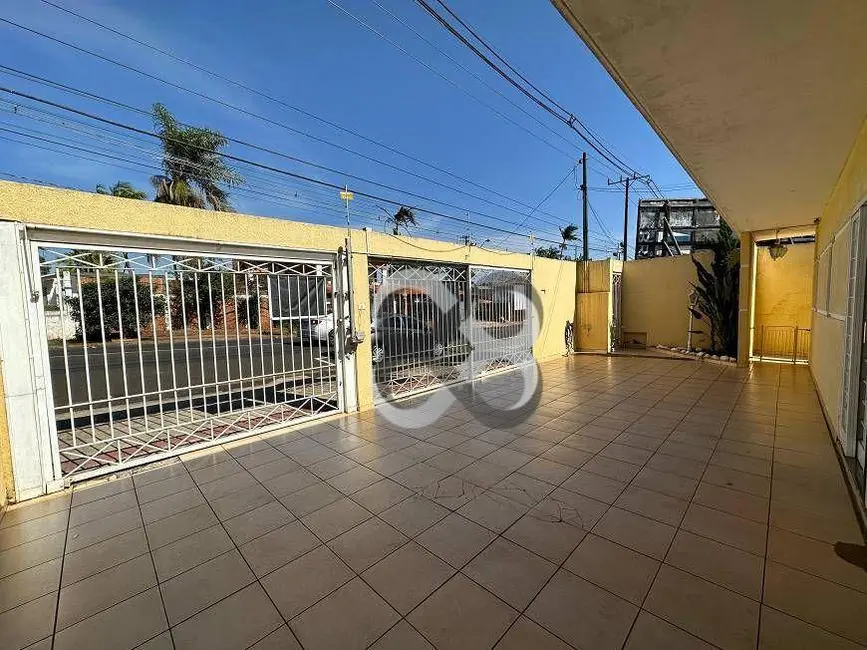 Foto 4 de Casa com 3 quartos para alugar, 390m2 em Santos Dumont, Londrina - PR