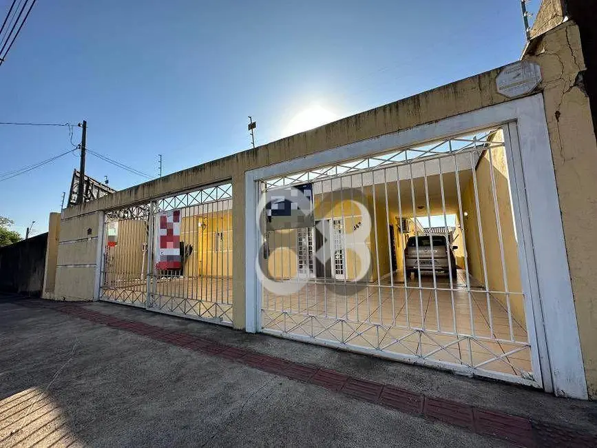 Foto 2 de Casa com 3 quartos para alugar, 390m2 em Santos Dumont, Londrina - PR