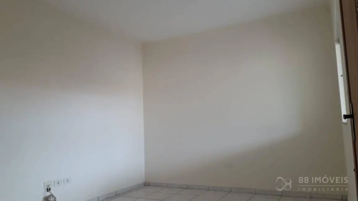 Casa com 3 quartos à venda, 125m2 em Alto da Boa Vista, Londrina - PR - imagem 3 Foto 3 de Casa com 3 quartos à venda, 125m2 em Alto da Boa Vista, Londrina - PR