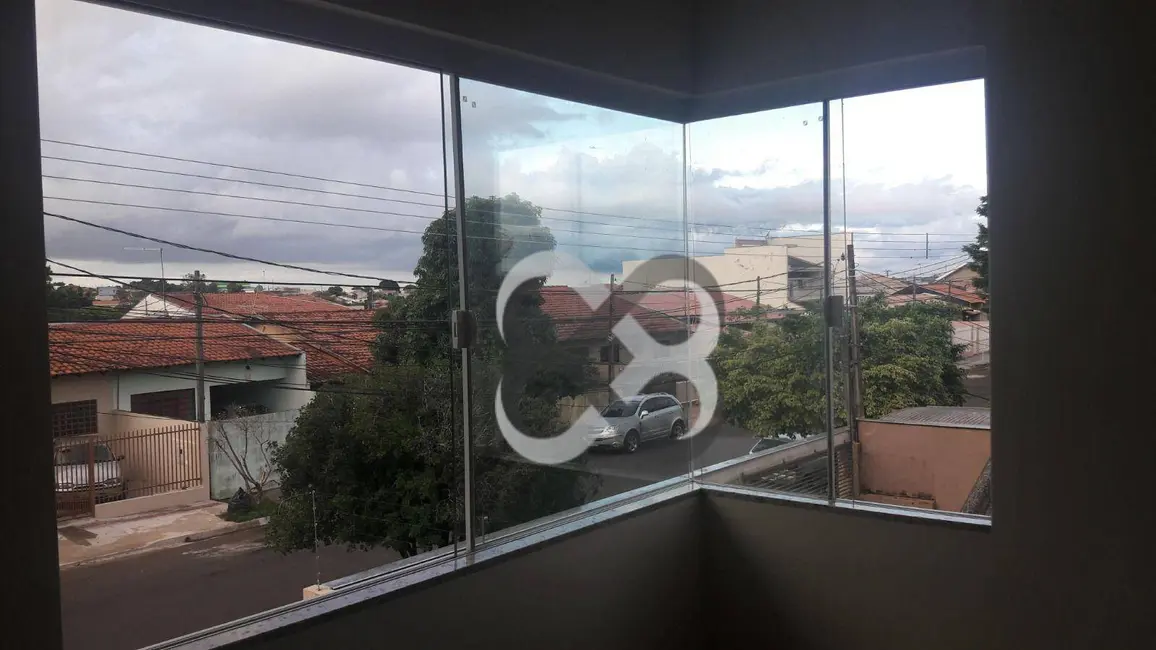 Foto 5 de Casa com 3 quartos à venda, 300m2 em Jardim Pérola, Londrina - PR
