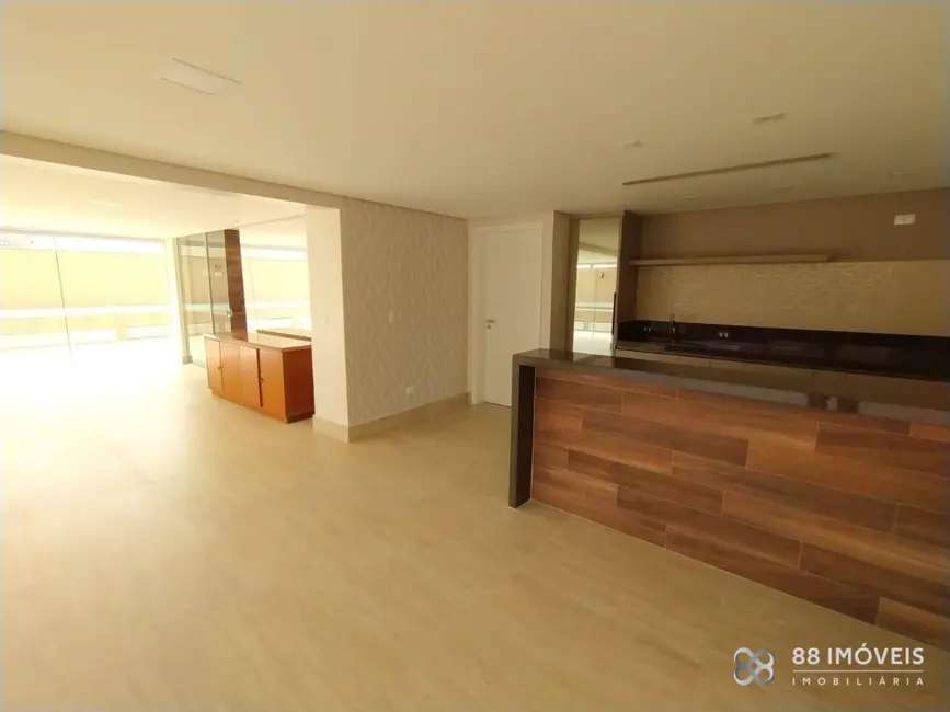 Apartamento com 5 quartos à venda e para alugar, 358m2 em Centro, Londrina - PR - imagem 2 Foto 2 de Apartamento com 5 quartos à venda e para alugar, 358m2 em Centro, Londrina - PR