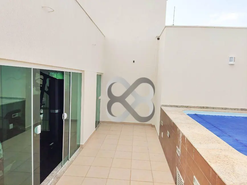 Apartamento com 3 quartos à venda, 106m2 em Vitória, Londrina - PR - imagem 9 Foto 9 de Apartamento com 3 quartos à venda, 106m2 em Vitória, Londrina - PR