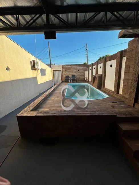 Foto 8 de Casa com 2 quartos à venda, 254m2 em Maria Lúcia, Londrina - PR