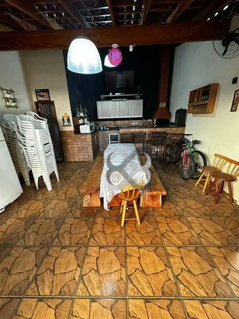 Foto 6 de Casa com 2 quartos à venda, 254m2 em Maria Lúcia, Londrina - PR