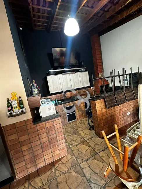 Foto 5 de Casa com 2 quartos à venda, 254m2 em Maria Lúcia, Londrina - PR