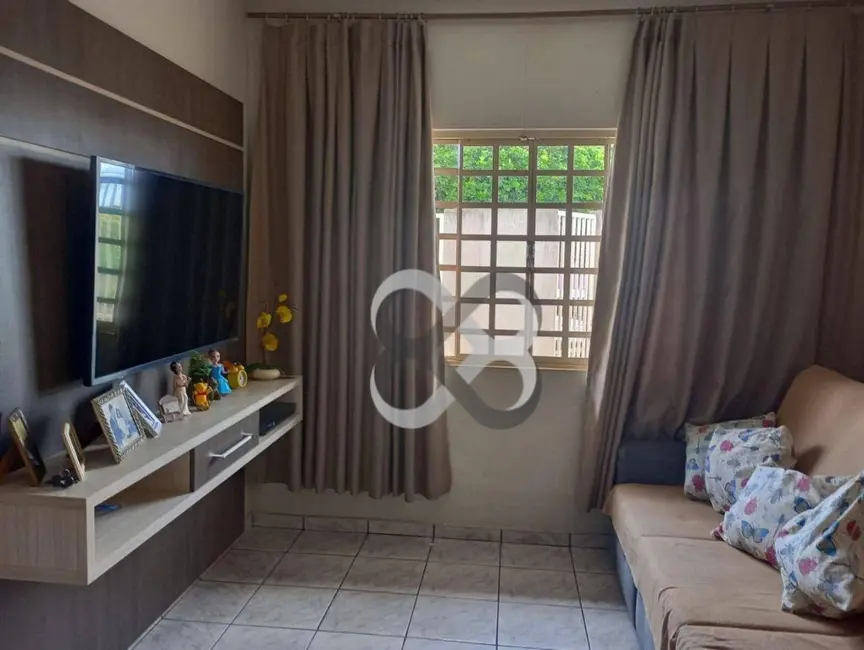 Foto 3 de Casa com 3 quartos para alugar, 200m2 em Residencial Abussafe, Londrina - PR