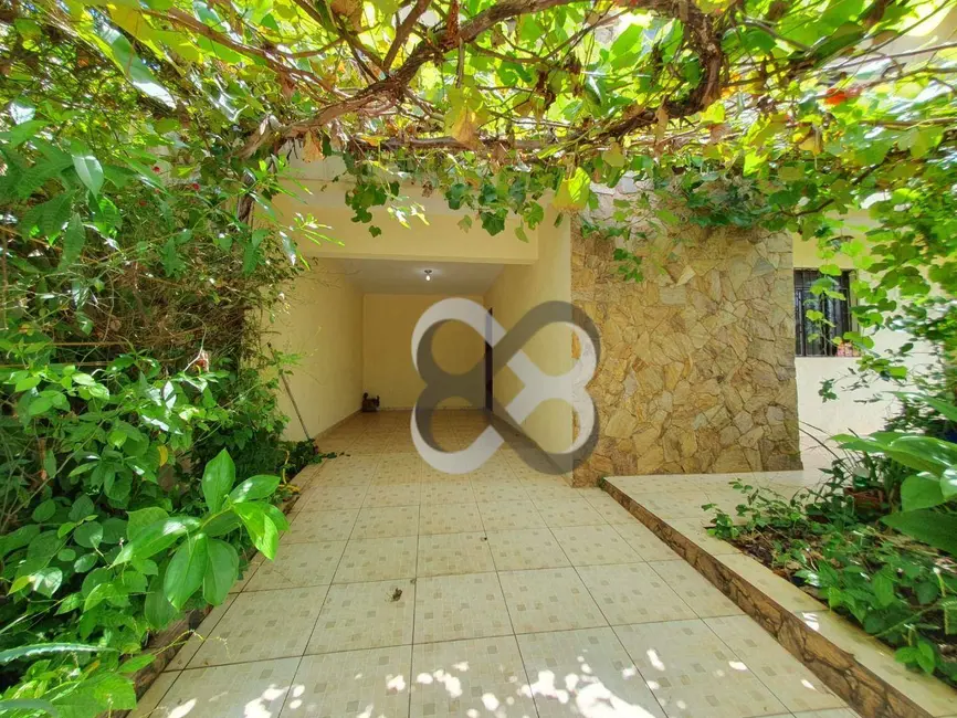 Sobrado com 6 quartos à venda, 306m2 em Portal de Versalhes 2, Londrina - PR - imagem 2 Foto 2 de Sobrado com 6 quartos à venda, 306m2 em Portal de Versalhes 2, Londrina - PR