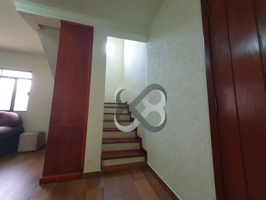 Sobrado com 6 quartos à venda, 306m2 em Portal de Versalhes 2, Londrina - PR - imagem 9 Foto 9 de Sobrado com 6 quartos à venda, 306m2 em Portal de Versalhes 2, Londrina - PR