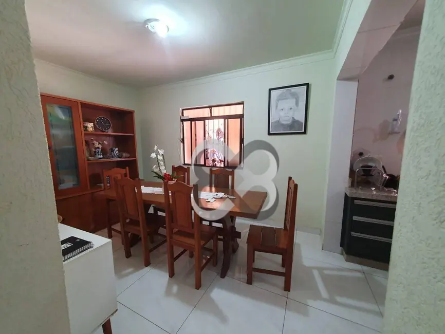 Sobrado com 6 quartos à venda, 306m2 em Portal de Versalhes 2, Londrina - PR - imagem 6 Foto 6 de Sobrado com 6 quartos à venda, 306m2 em Portal de Versalhes 2, Londrina - PR