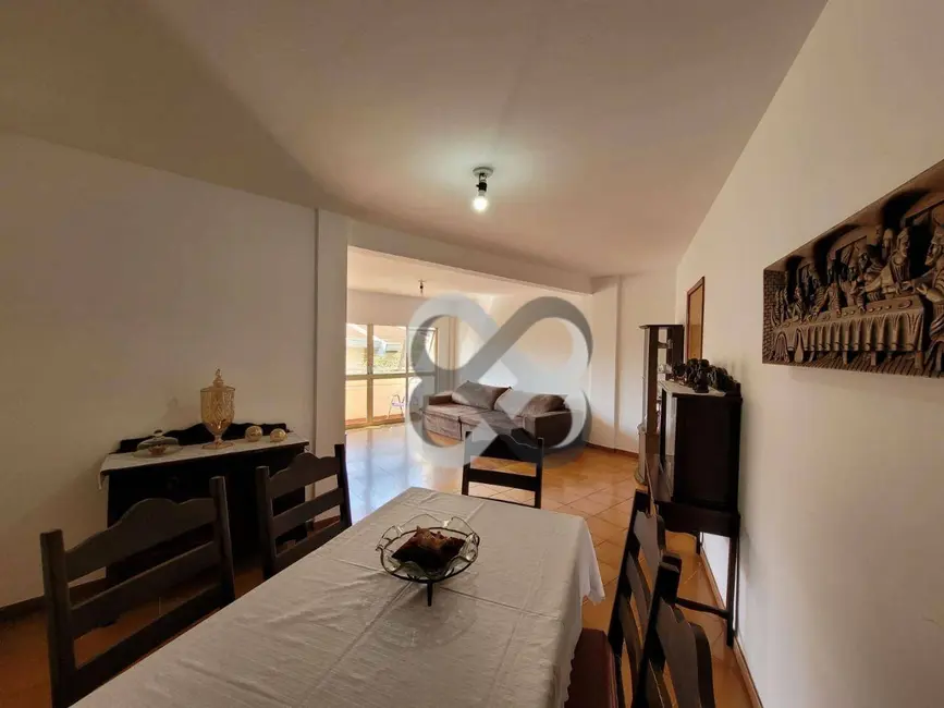 Apartamento com 4 quartos à venda, 311m2 em Vitória, Londrina - PR - imagem 5 Foto 5 de Apartamento com 4 quartos à venda, 311m2 em Vitória, Londrina - PR