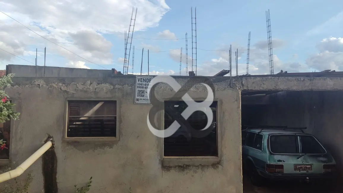 Foto 1 de Casa com 1 quarto à venda, 250m2 em Jardim Maria Celina, Londrina - PR