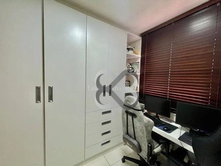 Apartamento com 2 quartos à venda, 100m2 em Centro, Londrina - PR - imagem 7 Foto 7 de Apartamento com 2 quartos à venda, 100m2 em Centro, Londrina - PR