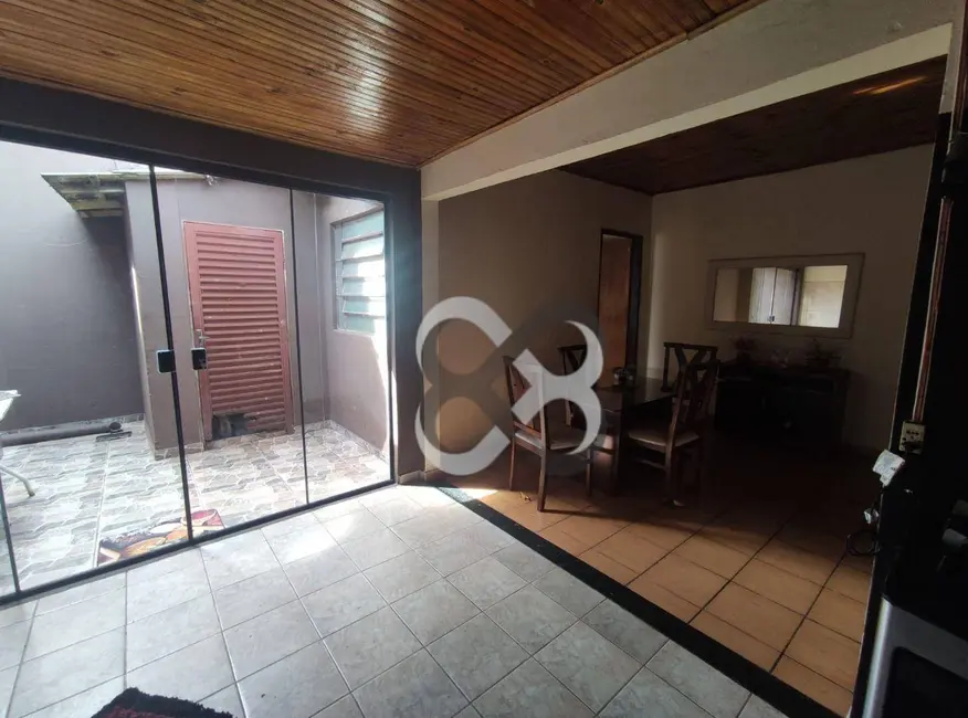 Casa com 3 quartos à venda, 250m2 em Leonor, Londrina - PR - imagem 9 Foto 9 de Casa com 3 quartos à venda, 250m2 em Leonor, Londrina - PR