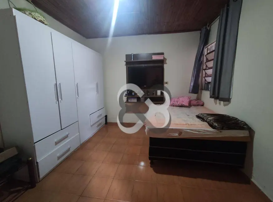 Casa com 3 quartos à venda, 250m2 em Leonor, Londrina - PR - imagem 8 Foto 8 de Casa com 3 quartos à venda, 250m2 em Leonor, Londrina - PR