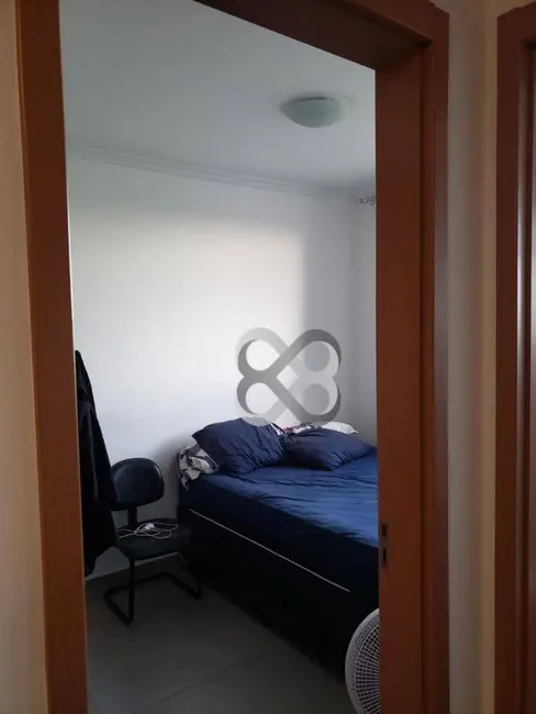 Foto 9 de Apartamento com 2 quartos à venda, 45m2 em Londrina - PR
