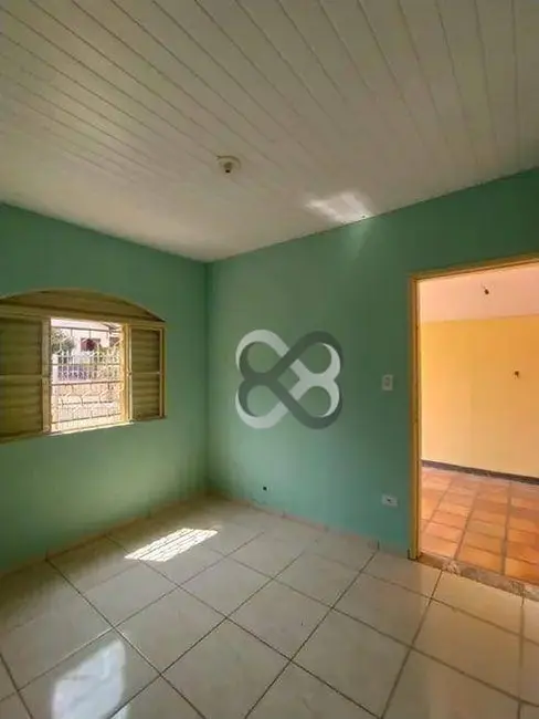 Casa com 2 quartos à venda, 200m2 em Conjunto Semiramis Barros Braga, Londrina - PR - imagem 9 Foto 9 de Casa com 2 quartos à venda, 200m2 em Conjunto Semiramis Barros Braga, Londrina - PR