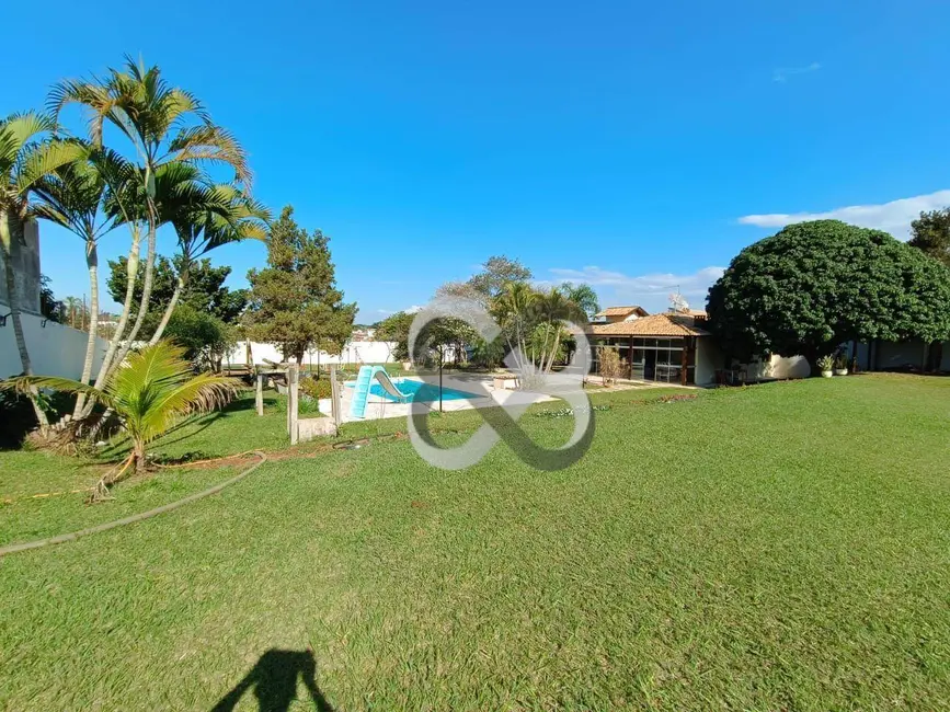 Foto 1 de Chácara com 3 quartos à venda, 2500m2 em Jardim Itatiaia 2, Londrina - PR