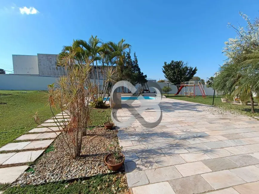 Foto 4 de Chácara com 3 quartos à venda, 2500m2 em Jardim Itatiaia 2, Londrina - PR