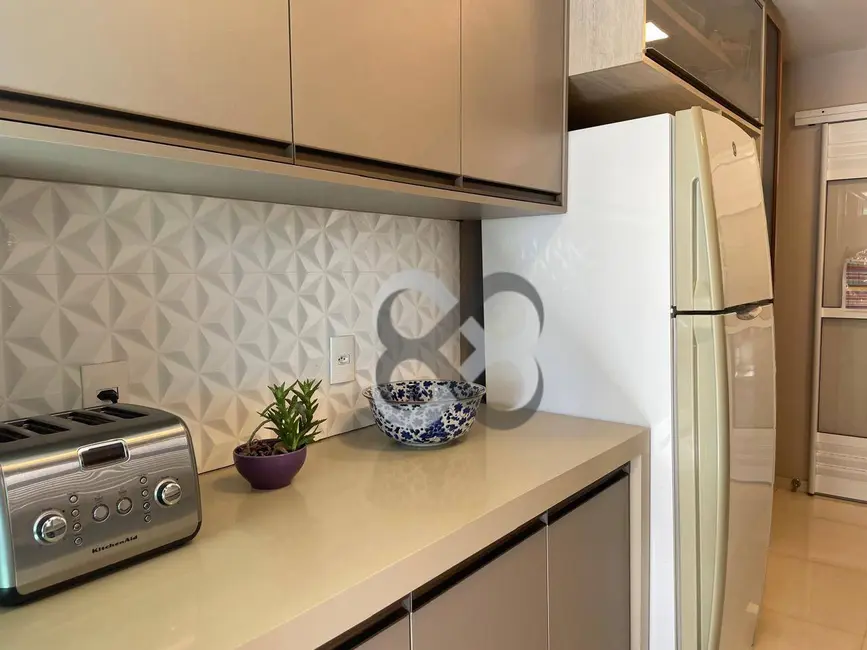 Apartamento com 3 quartos à venda, 190m2 em Centro, Londrina - PR - imagem 7 Foto 7 de Apartamento com 3 quartos à venda, 190m2 em Centro, Londrina - PR