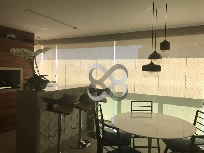Apartamento com 3 quartos à venda, 190m2 em Centro, Londrina - PR - imagem 4 Foto 4 de Apartamento com 3 quartos à venda, 190m2 em Centro, Londrina - PR
