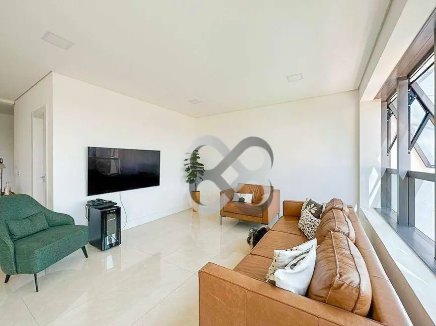 Foto 5 de Apartamento com 3 quartos à venda, 216m2 em Gleba Fazenda Palhano, Londrina - PR
