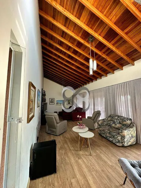 Casa de Condomínio com 3 quartos à venda, 1500m2 em Cambe - PR - imagem 4 Foto 4 de Casa de Condomínio com 3 quartos à venda, 1500m2 em Cambe - PR