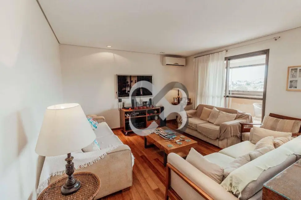 Apartamento com 3 quartos à venda, 320m2 em Jardim do Lago, Londrina - PR - imagem 9 Foto 9 de Apartamento com 3 quartos à venda, 320m2 em Jardim do Lago, Londrina - PR