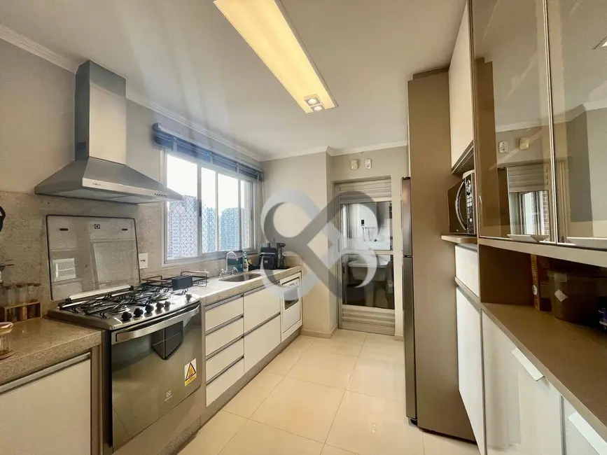 Apartamento com 3 quartos à venda, 192m2 em Guanabara Parque Boulevard, Londrina - PR - imagem 9 Foto 9 de Apartamento com 3 quartos à venda, 192m2 em Guanabara Parque Boulevard, Londrina - PR