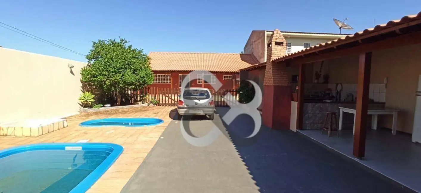 Foto 2 de Casa com 4 quartos à venda, 442m2 em Vila Brasil, Londrina - PR