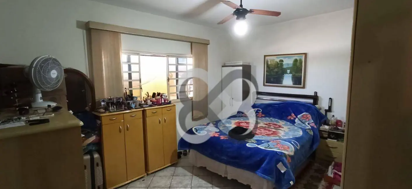 Foto 4 de Casa com 4 quartos à venda, 442m2 em Vila Brasil, Londrina - PR