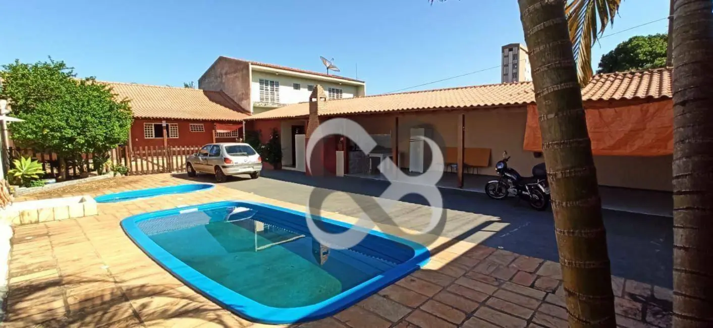 Foto 1 de Casa com 4 quartos à venda, 442m2 em Vila Brasil, Londrina - PR