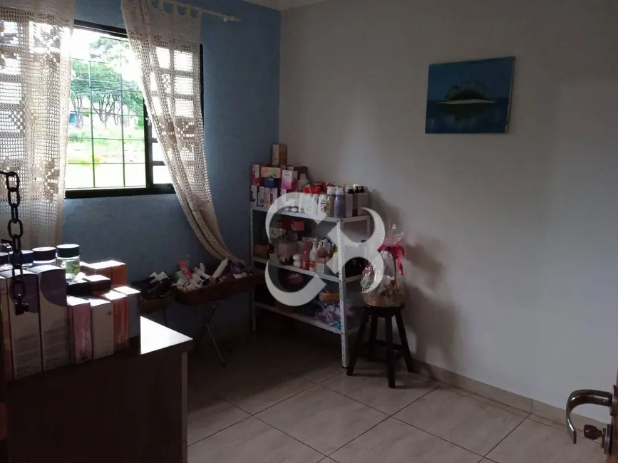 Casa com 4 quartos à venda, 201m2 em Conjunto Habitacional Milton Gavetti, Londrina - PR - imagem 8 Foto 8 de Casa com 4 quartos à venda, 201m2 em Conjunto Habitacional Milton Gavetti, Londrina - PR