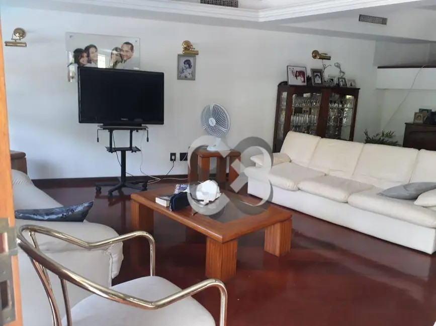 Casa com 5 quartos à venda, 430m2 em Jardim Nova Londrina, Londrina - PR - imagem 7 Foto 7 de Casa com 5 quartos à venda, 430m2 em Jardim Nova Londrina, Londrina - PR