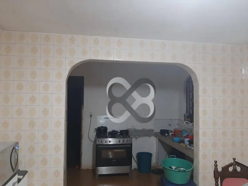 Casa com 3 quartos à venda, 342m2 em Jardim Presidente, Londrina - PR - imagem 5 Foto 5 de Casa com 3 quartos à venda, 342m2 em Jardim Presidente, Londrina - PR