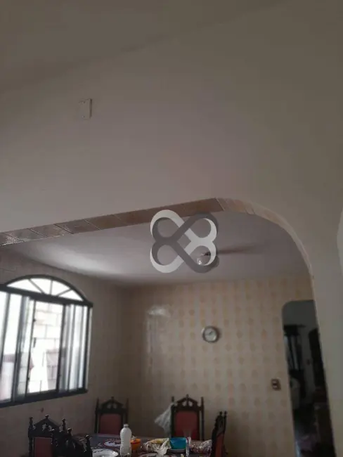Casa com 3 quartos à venda, 342m2 em Jardim Presidente, Londrina - PR - imagem 7 Foto 7 de Casa com 3 quartos à venda, 342m2 em Jardim Presidente, Londrina - PR