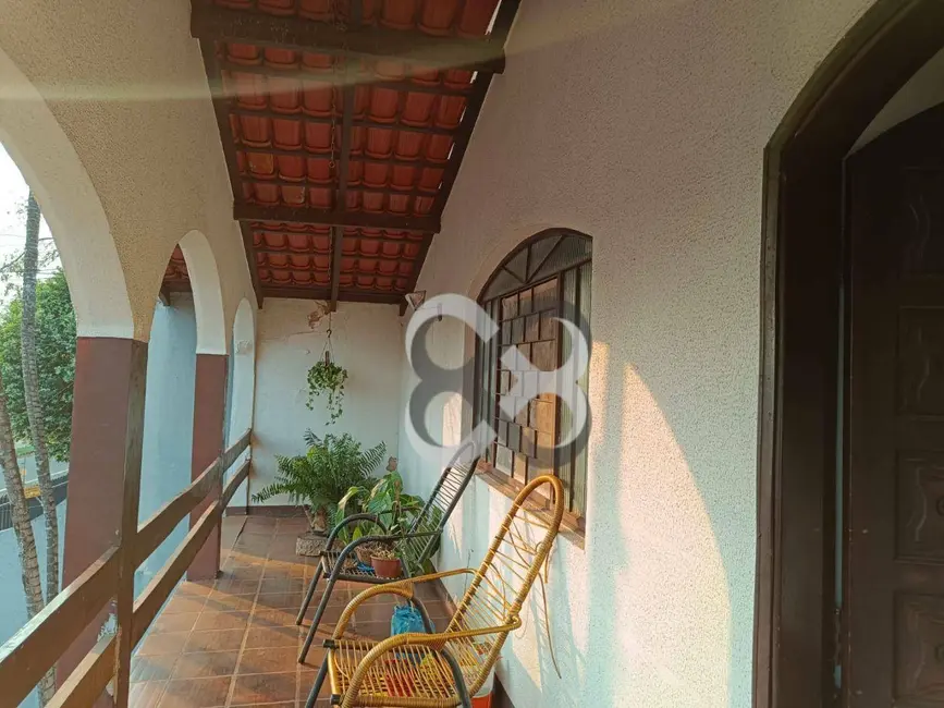 Casa com 3 quartos à venda, 342m2 em Jardim Presidente, Londrina - PR - imagem 3 Foto 3 de Casa com 3 quartos à venda, 342m2 em Jardim Presidente, Londrina - PR