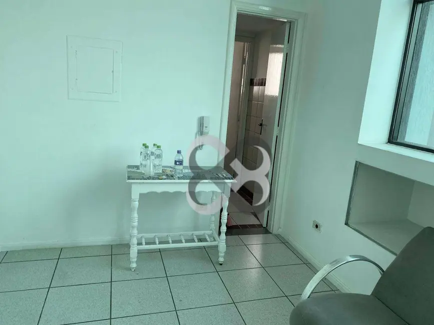 Sala Comercial à venda, 32m2 em Centro, Londrina - PR - imagem 6 Foto 6 de Sala Comercial à venda, 32m2 em Centro, Londrina - PR