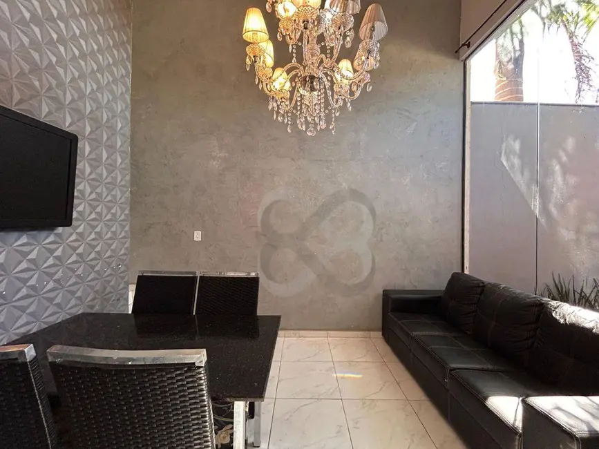 Foto 7 de Casa com 3 quartos para alugar, 150m2 em Jardim Tókio, Londrina - PR