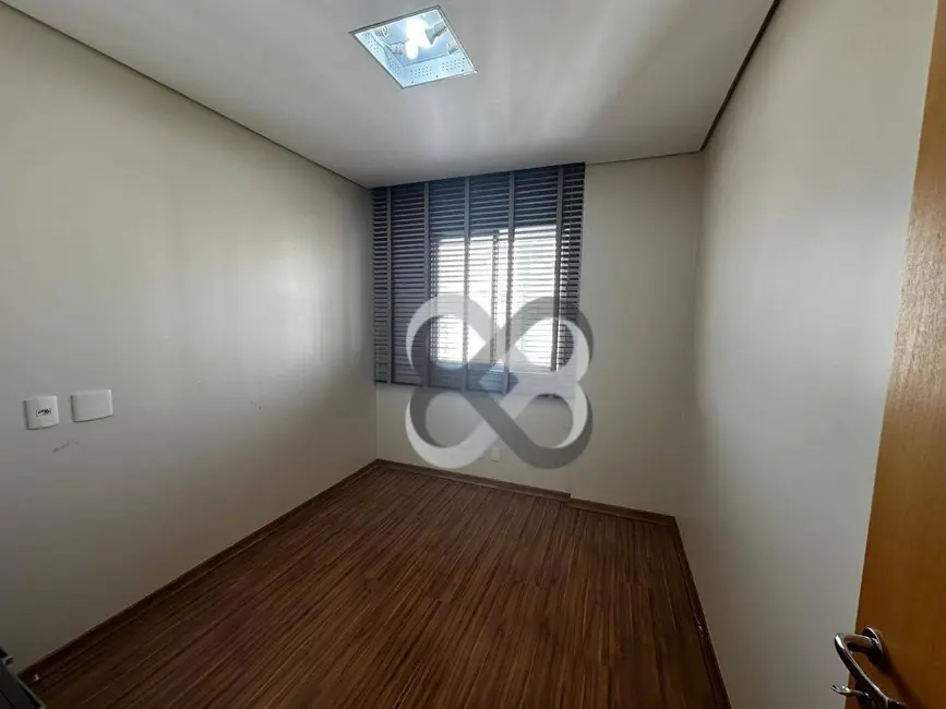 Foto 9 de Apartamento com 3 quartos à venda, 91m2 em Aurora, Londrina - PR