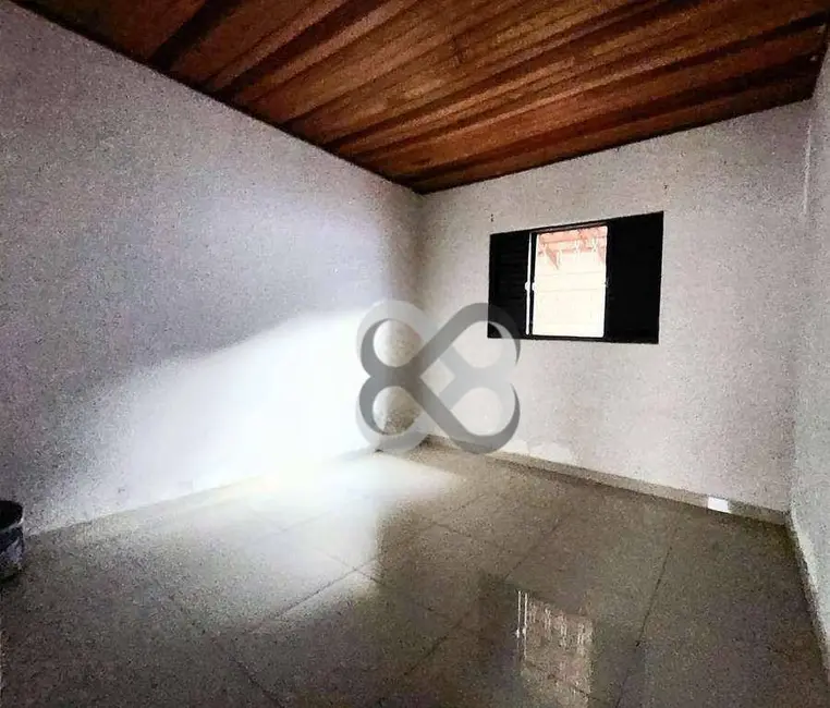 Casa com 4 quartos à venda, 325m2 em Londrina - PR - imagem 3 Foto 3 de Casa com 4 quartos à venda, 325m2 em Londrina - PR