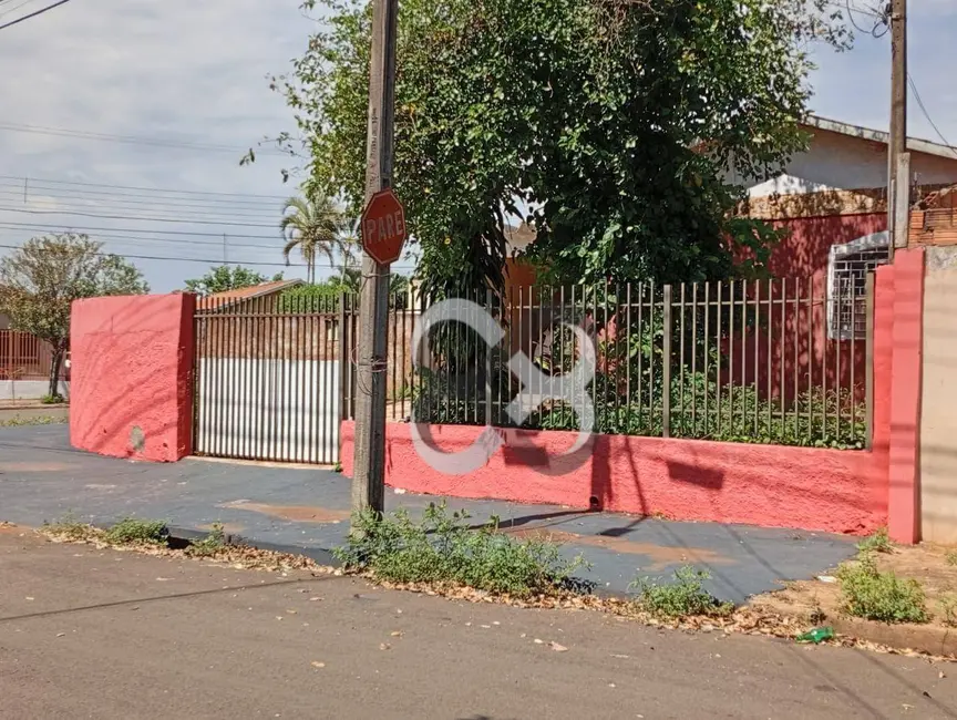 Casa com 2 quartos à venda, 298m2 em Santa Rita 1, Londrina - PR - imagem 2 Foto 2 de Casa com 2 quartos à venda, 298m2 em Santa Rita 1, Londrina - PR