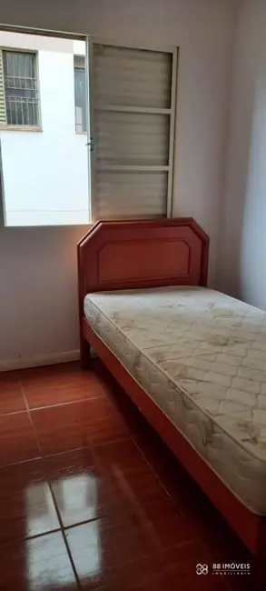Foto 9 de Apartamento com 3 quartos à venda, 57m2 em Parque Jamaica, Londrina - PR
