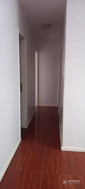 Foto 7 de Apartamento com 3 quartos à venda, 57m2 em Parque Jamaica, Londrina - PR