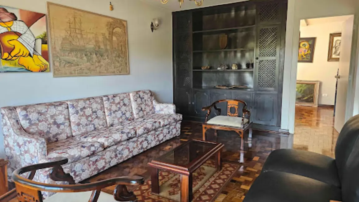 Foto 4 de Casa com 4 quartos à venda, 549m2 em Los Angeles, Londrina - PR