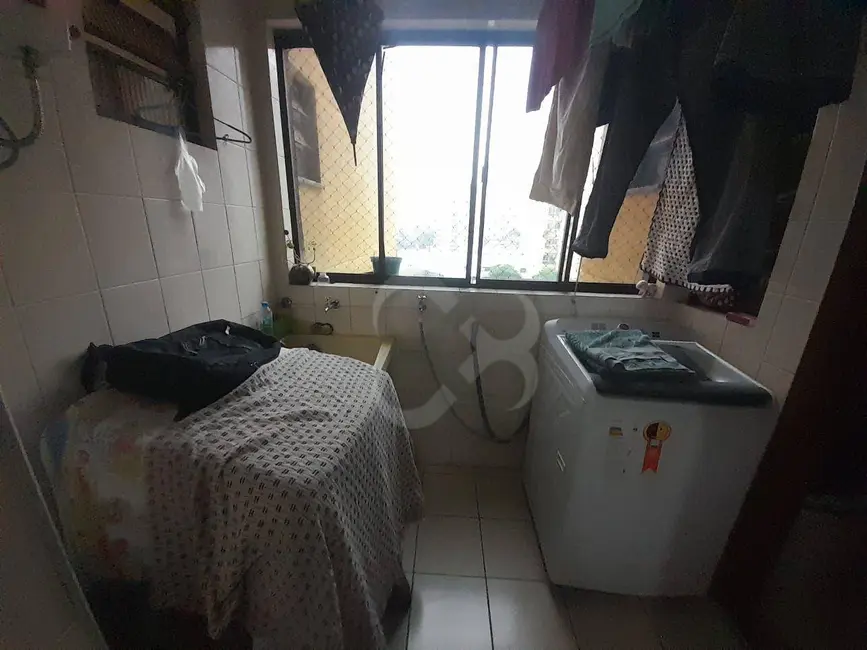 Apartamento com 3 quartos à venda, 110m2 em Centro, Londrina - PR - imagem 9 Foto 9 de Apartamento com 3 quartos à venda, 110m2 em Centro, Londrina - PR